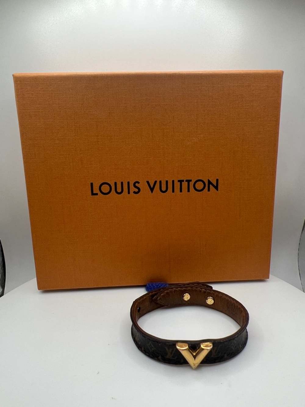 Louis Vuitton Essential V Bracelet Nano with Box, Receipt and Dust Bag - Picture 1 of 14